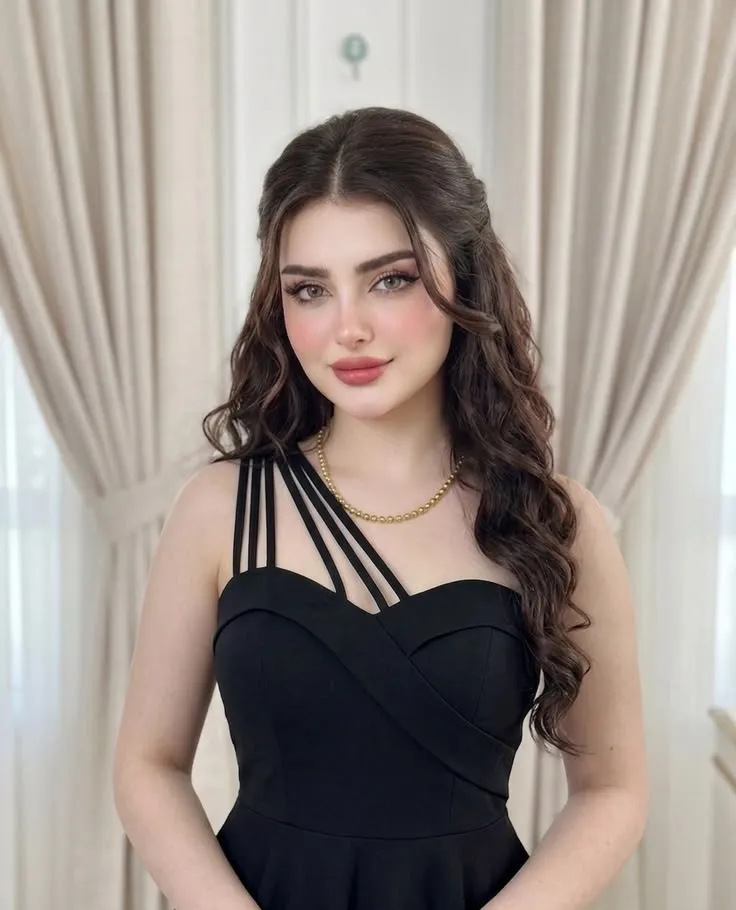 Modern Stylish Whatsapp Pic For Girls Modern Stylish Whatsapp Pic For Girls