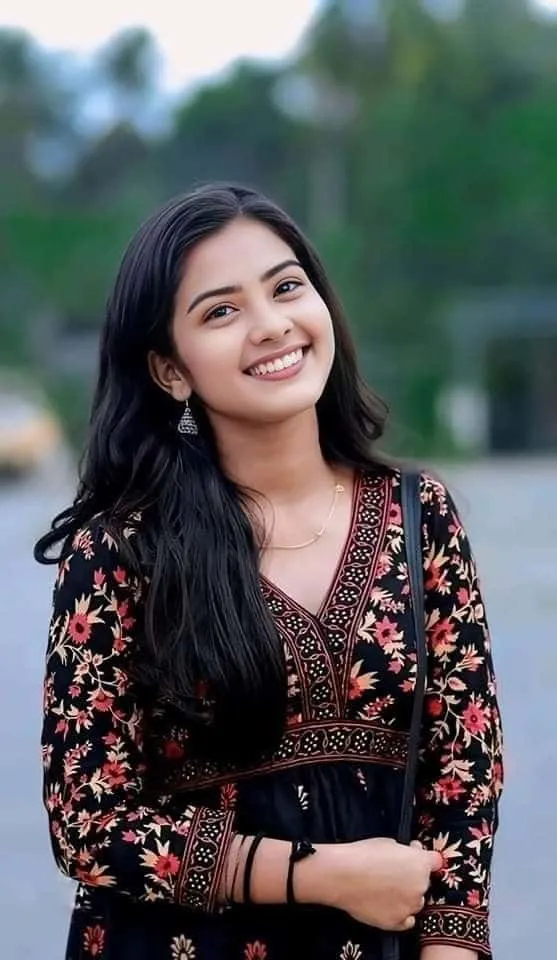 simple-girl-dp-for-instagram-3 Simple Girl Dp For Instagram