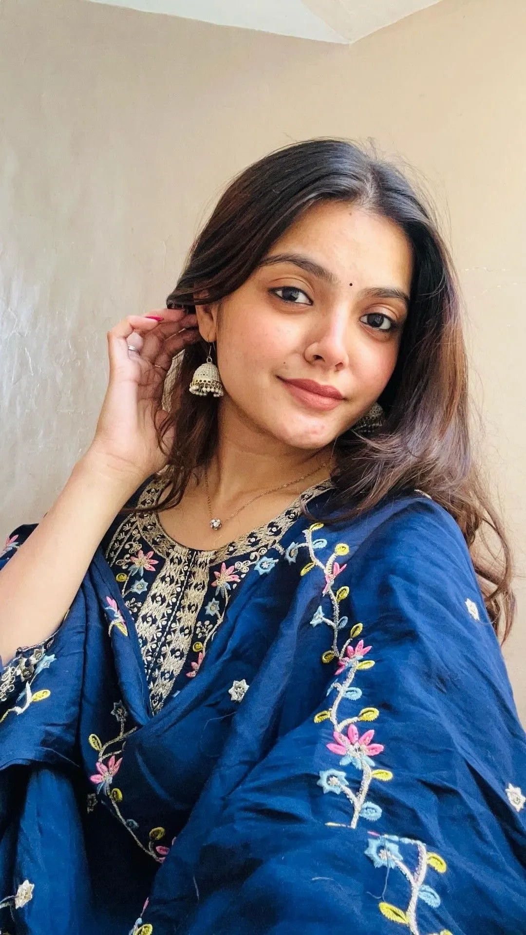 Simple Girl Pic