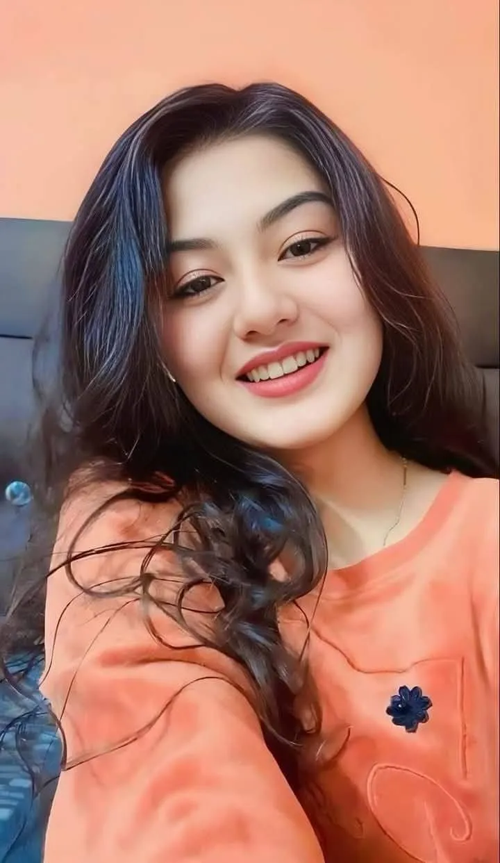 Simple Girls Dp